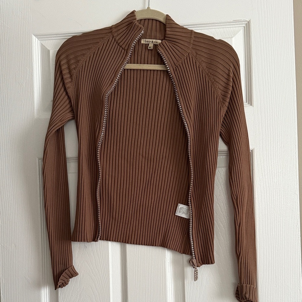 Elegant Brown Ribbed Zip-Up Hoodie